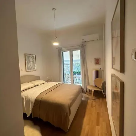 Spacious Stulish 2 Bd Flat Athens Exterior photo