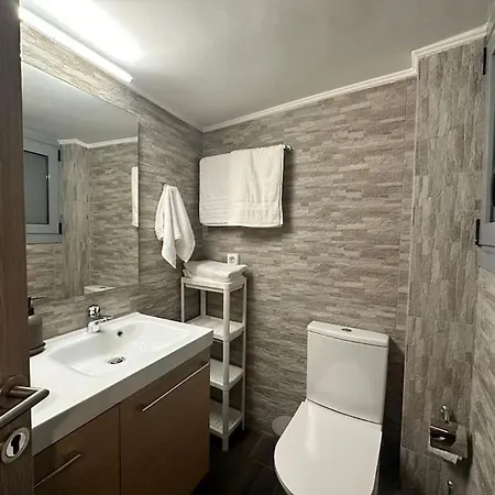 Spacious Stulish 2 Bd Flat Athens Exterior photo