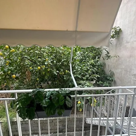 Spacious Stulish 2 Bd Flat Athens Exterior photo
