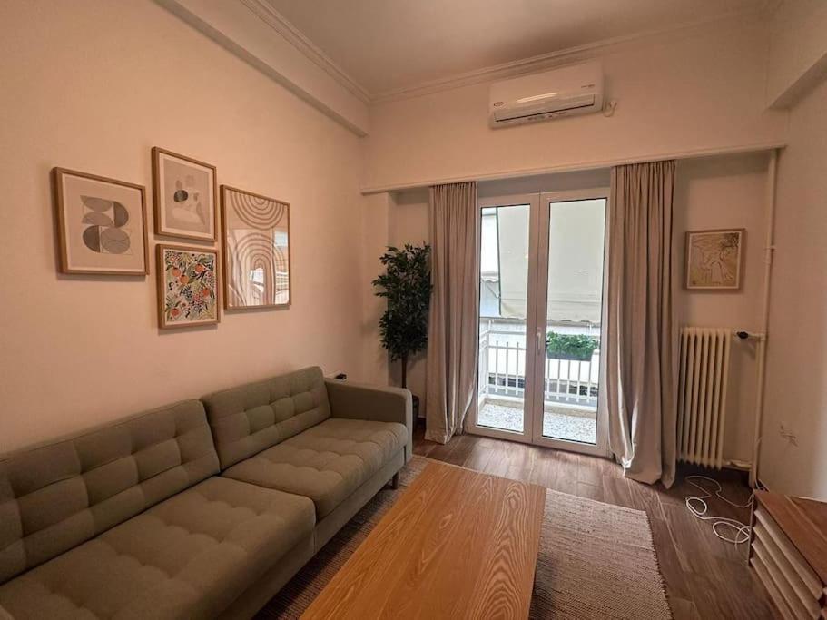 Spacious Stulish 2 Bd Flat Apartment Athens