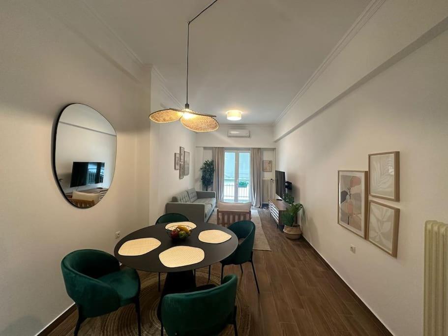 Spacious Stulish 2 Bd Flat * Athen