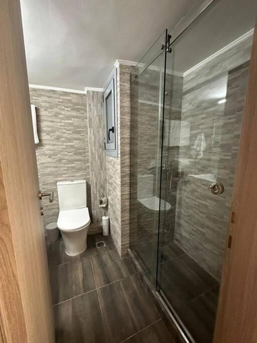 Spacious Stulish 2 Bd Flat Apartment