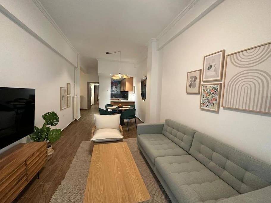 Spacious Stulish 2 Bd Flat * Athen